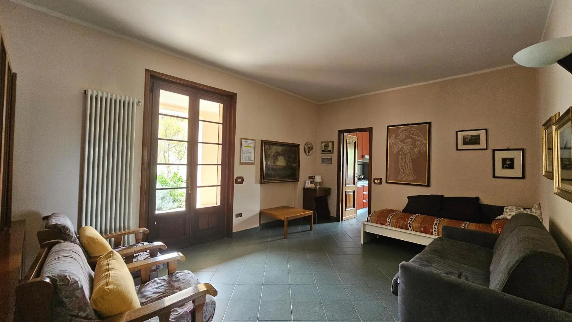 Hébergement de vacances Villa Casa Vincenzo 130 Mq Con Portico Ed Ingresso Esclusivo Dal Giardino à Felino
