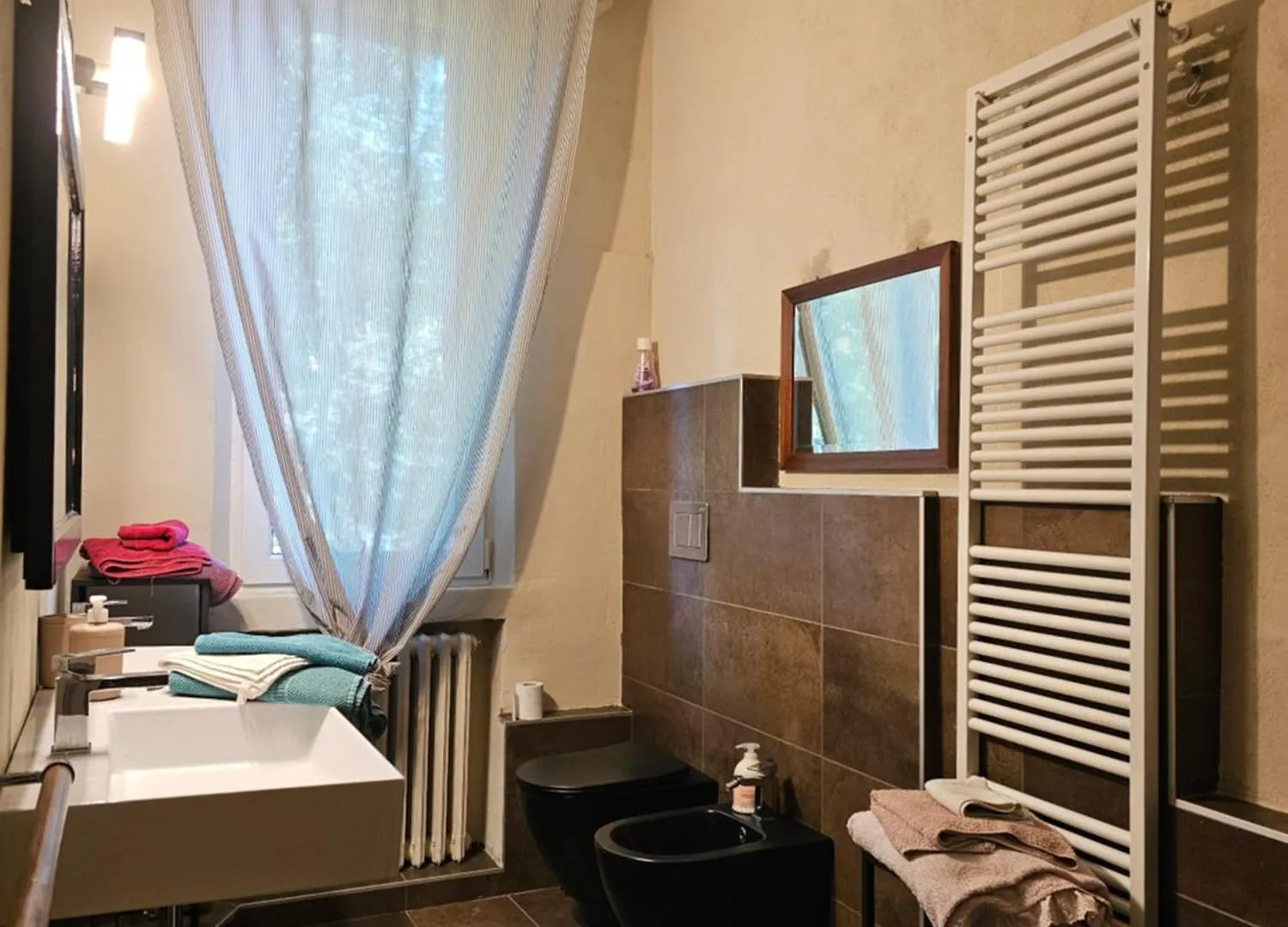 Villa Casa Vincenzo 130 Mq Con Portico Ed Ingresso Esclusivo Dal Giardino à Felino Hébergement de vacances