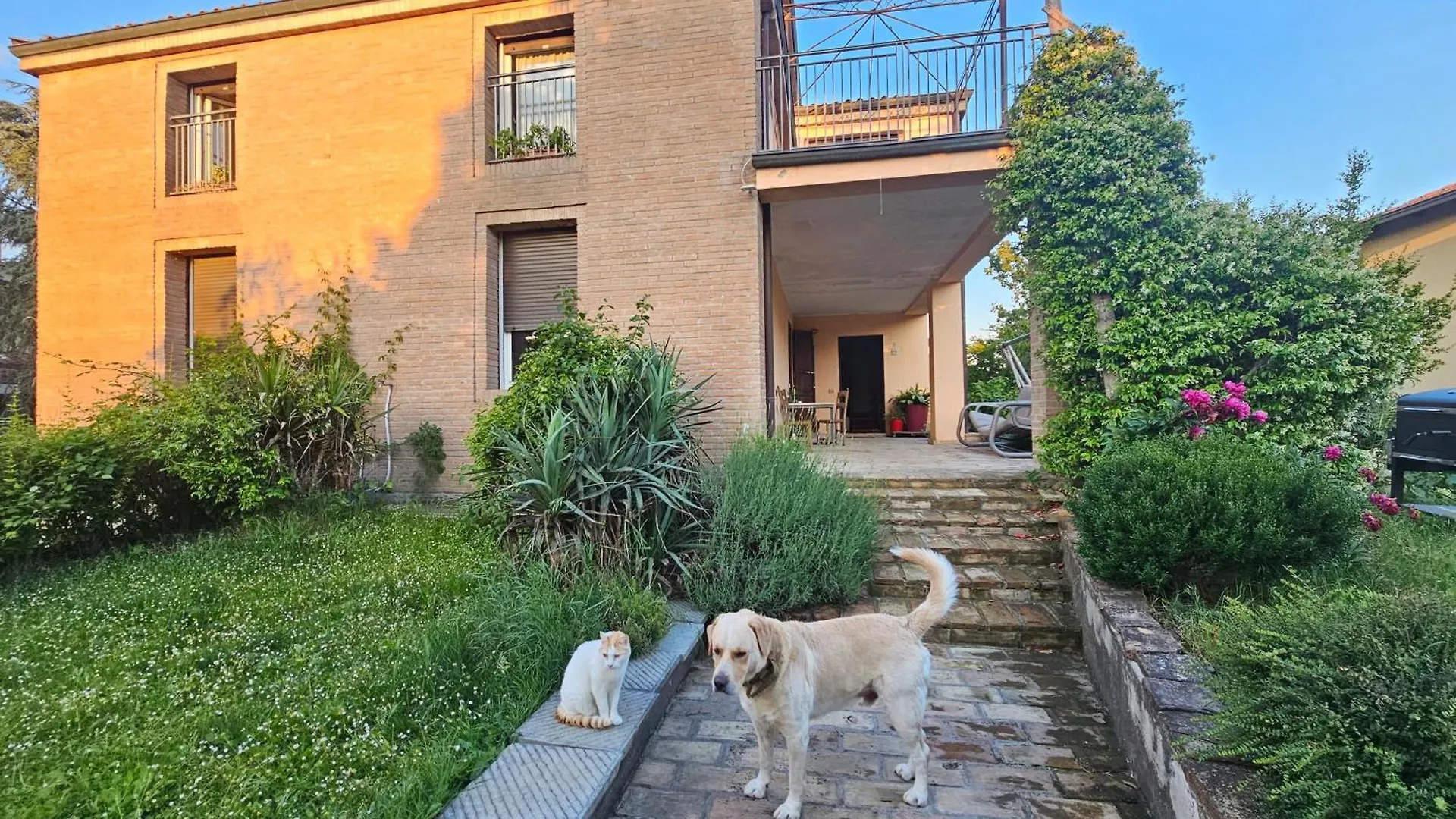 Casa Vincenzo 130 Mq Con Portico Ed Ingresso Esclusivo Dal Giardino Villa Felino 0*,  İtalya