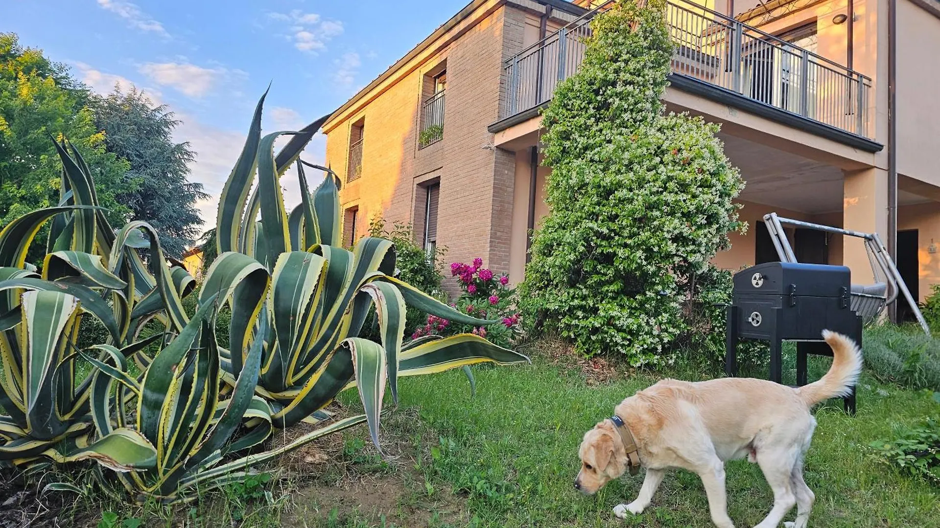 Casa Vincenzo 130 Mq Con Portico Ed Ingresso Esclusivo Dal Giardino Villa Felino Tatil Evi
