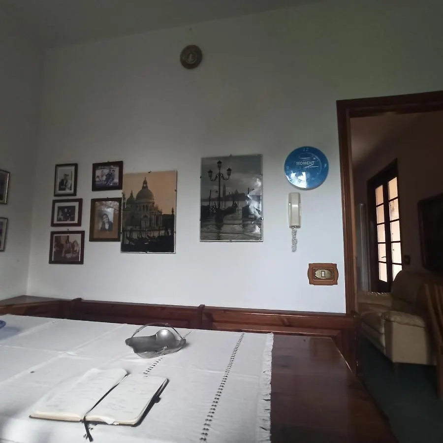 Casa Vincenzo 130 Mq Con Portico Ed Ingresso Esclusivo Dal Giardino Villa Felino