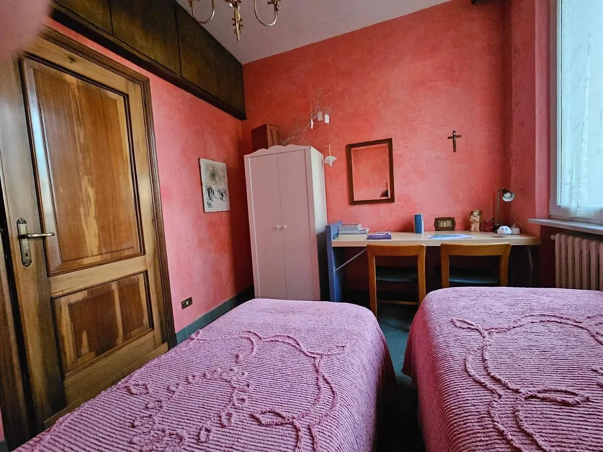Villa Casa Vincenzo 130 Mq Con Portico Ed Ingresso Esclusivo Dal Giardino Felino Italien
