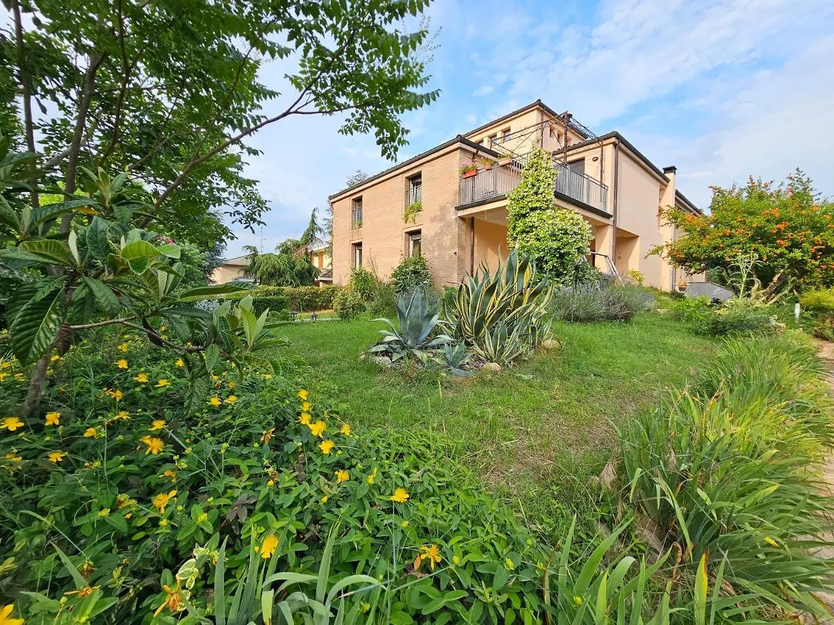 Villa Casa Vincenzo 130 Mq Con Portico Ed Ingresso Esclusivo Dal Giardino Felino